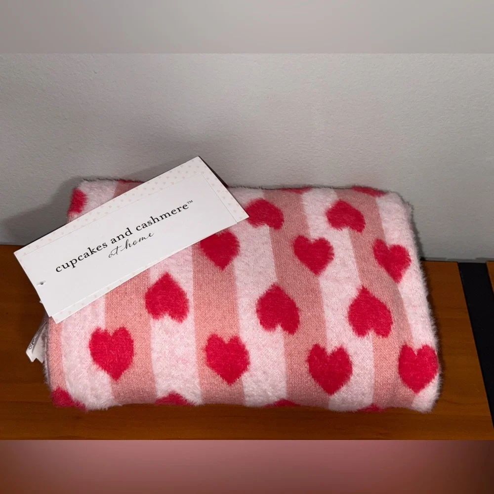 Cupcakes and Cashmere Eyelash Knit Love Throw